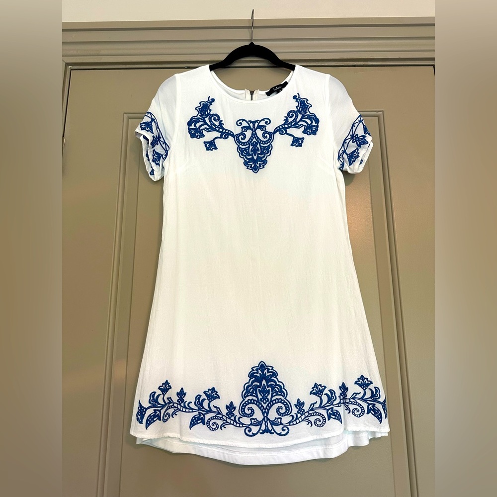 Lulu’s Tale to Tell Blue and Ivory Embroidered Shift Dress